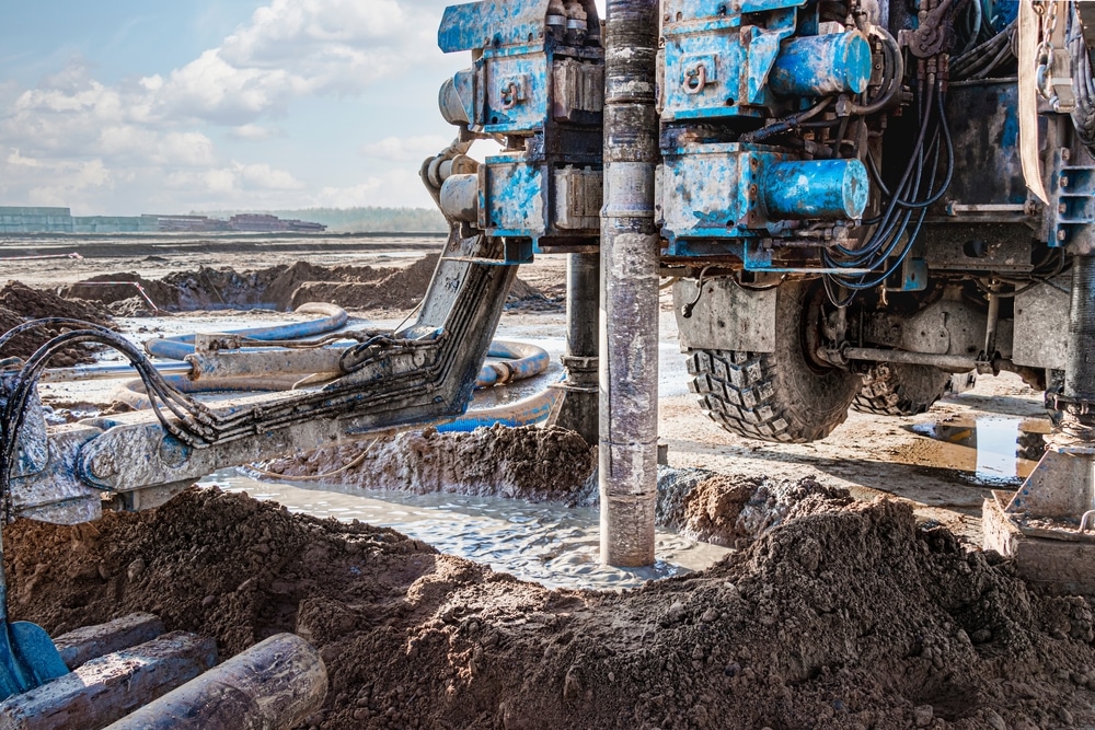 A,Drilling,Rig,Is,Working,On,A,Site.,Deep,Hole
